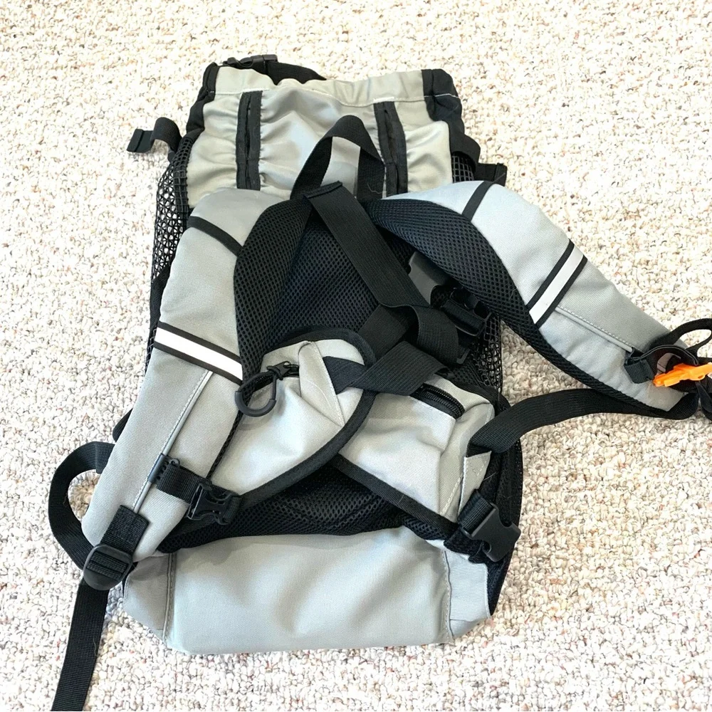 Pet Dog Cat Carrier Backpack Size L – Secure Stylish for Outdoor Travel NEW NWOT